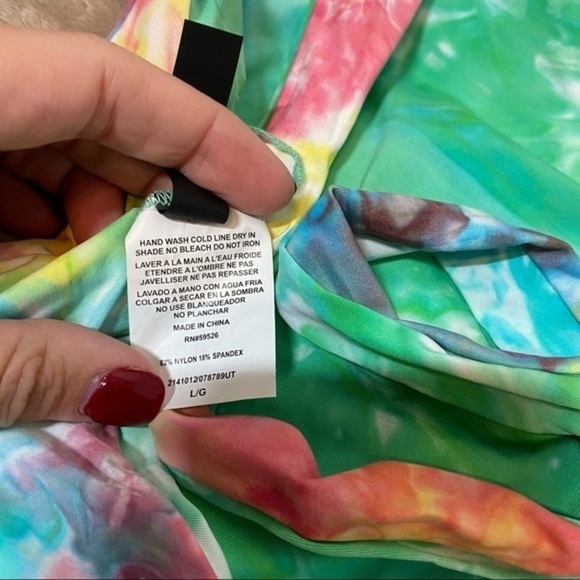 Soluna Swim Tie Dye Reversible Plunge Halter One Piece Swimsuit NWOT size L - Picture 7 of 10